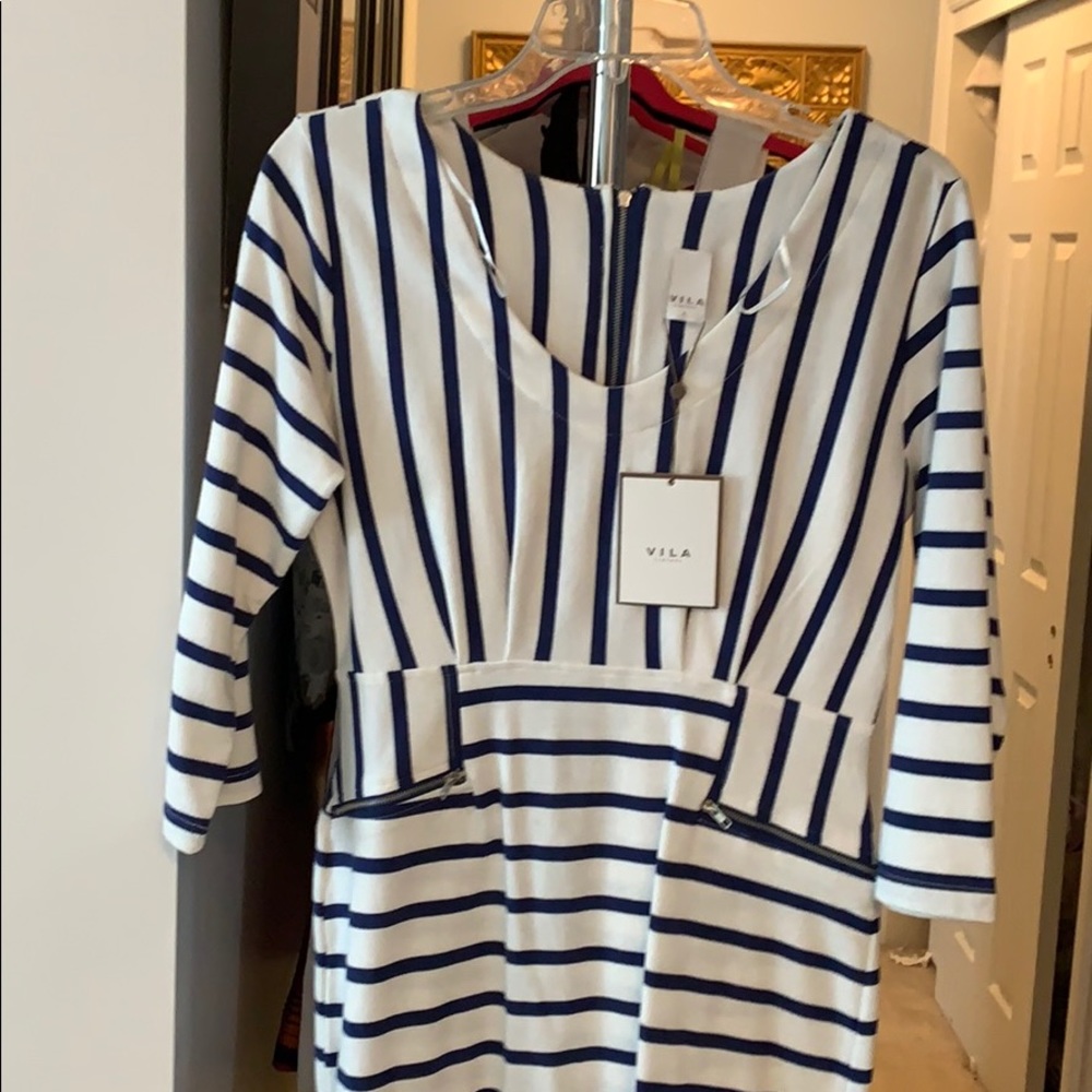 NWT Villa dress size L